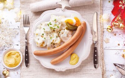Das traditionelle Weihnachtsessen: Omas Kartoffelsalat & Würstchen!